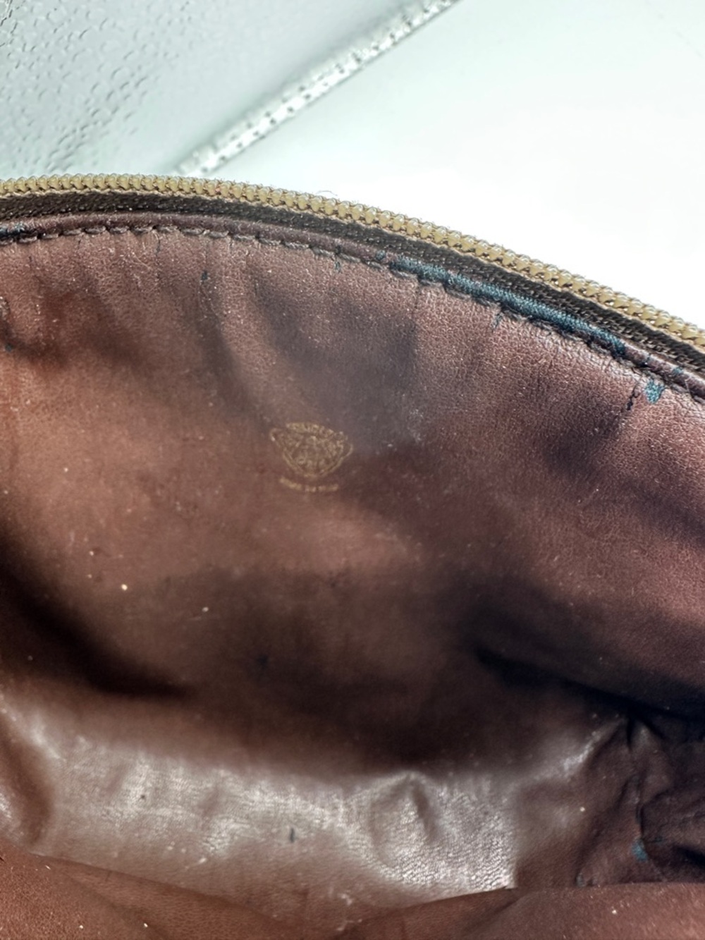 Gucci Tan Brown Vintage GG Monogram Authentic Toiletry Pouch - Picture 8 of 9